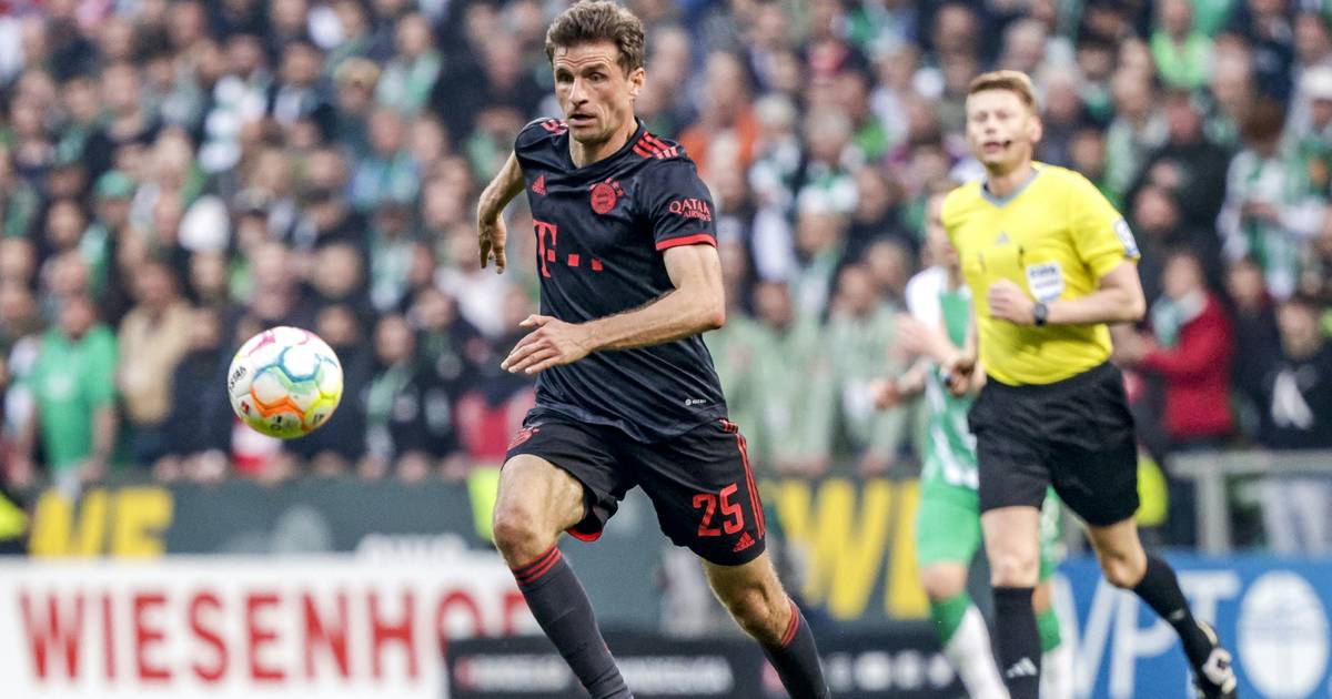 FC Bayern Profi Thomas Müller Lesen lernen mit dem Fußball Star