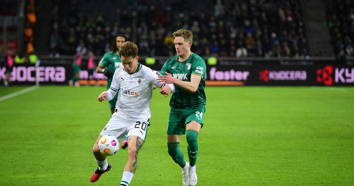 Bundesliga Fc Augsburg Dreht Partie In Gladbach