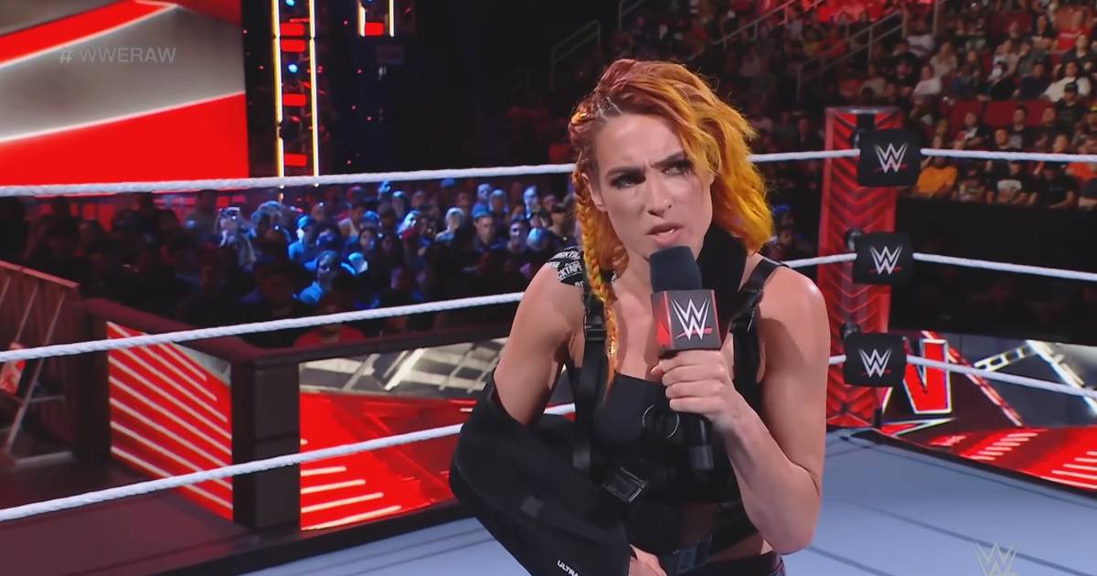 Wwe Raw Becky Lynchs Emotionaler Auftritt Nach Dem Verletzungsschock