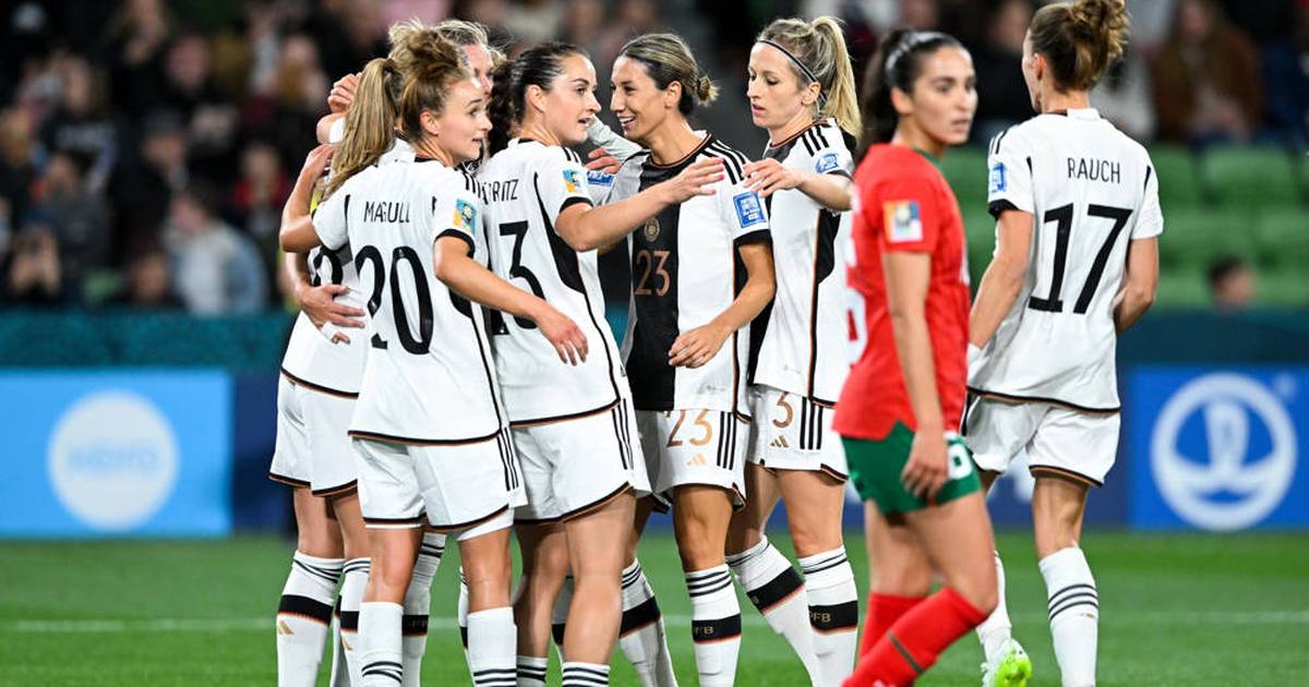 Frauen Wm Dfb Elf Im Rausch Sch Tzenfest Zum Auftakt