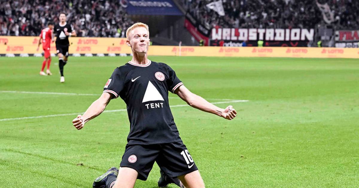 Das Mega Talent Von Eintracht Frankfurt Puppy Startet Durch