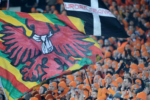 Als die Eintracht-Fans ganz in Orange Europa einnahmen