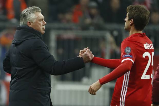 Aufstellungen: Startelf-Comeback für Müller?