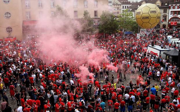 Bilder: Aufgeheizte Stimmung in Basel 