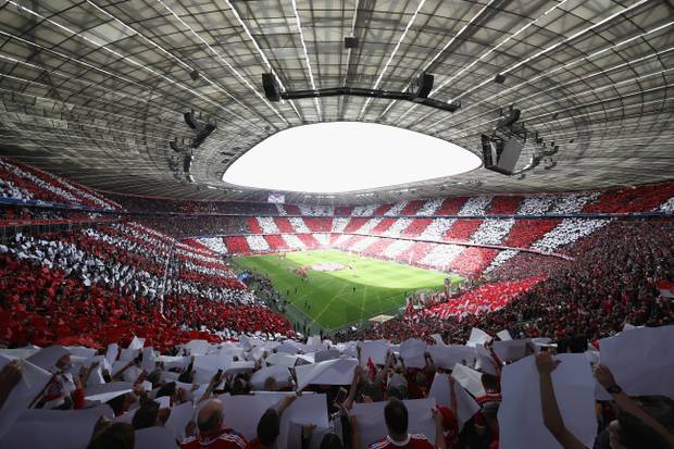 Anastacia rockt Lahms Abschiedsspiel