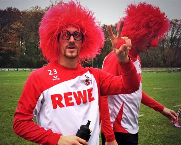 Der 1. FC Köln bittet zum Karnevalstraining