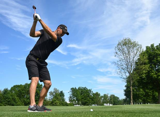 BMW International Open: Gercke schwingt im Goldkleid den Schläger