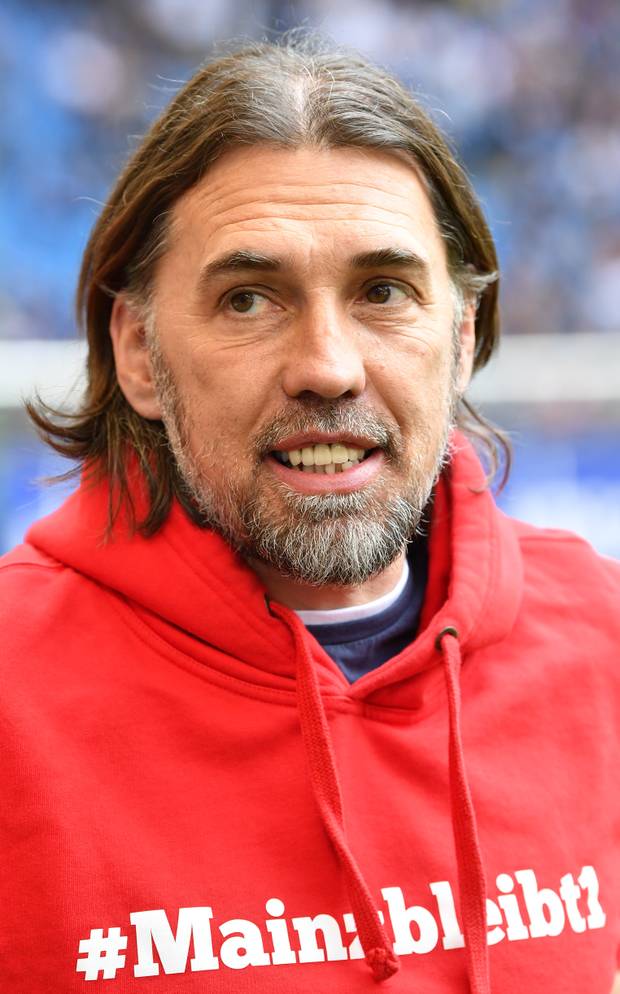 Niederlechner lässt S04-Defensive alt aussehen