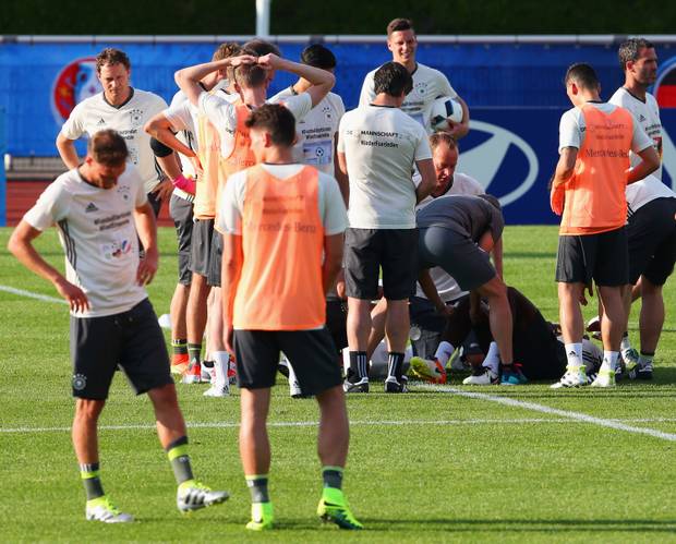 Diese Spieler könnten Rüdiger ersetzen