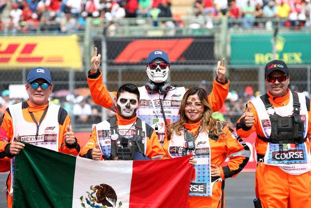 Mit dem Auto aufs Podest - so irre war die Mexiko-Siegerehrung