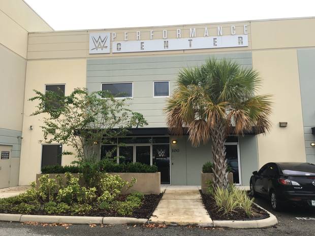 Tim Wieses Einstieg in die WWE in Bildern