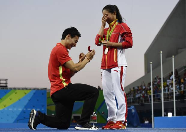 Die verrücktesten Heiratsanträge im Sport