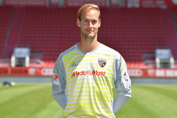 Weisse Weste: Gikiewicz setzt sich die Krone auf