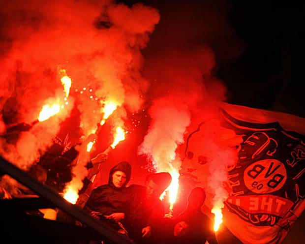 Pyro-Eklat bei BVB und Galatasaray