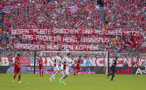 "Refugees Welcome!": Der Fußball zeigt Flagge