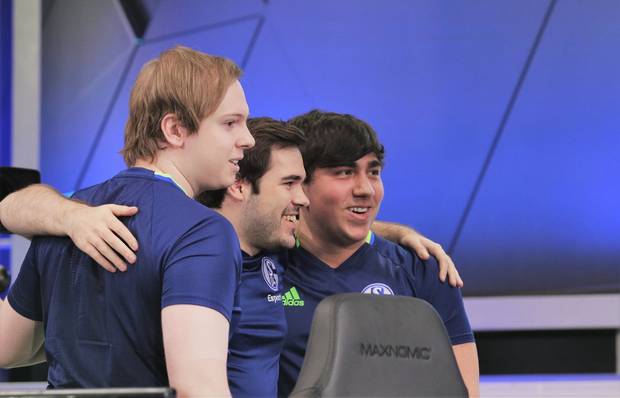 Fans haben Spaß bei der EU LCS