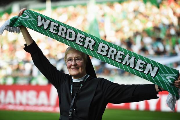 Aubas Welt steht Kopf