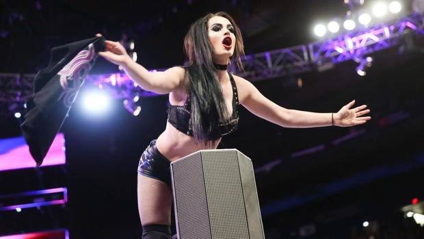Paige bleibt WWE erhalten: Die unglaubliche Lebensgeschichte