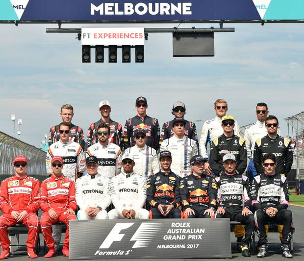 Vettel versinkt im italienischen Fahnenmeer