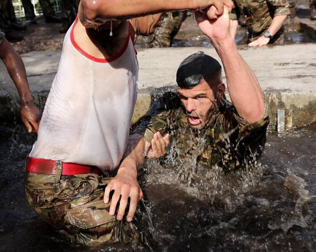 Verrückt! England-Stars im Bootcamp gedrillt
