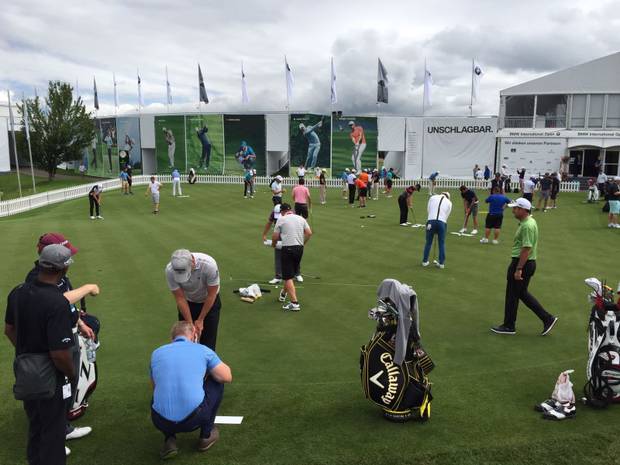 Hasenhüttl zeigt seine Golf-Skills