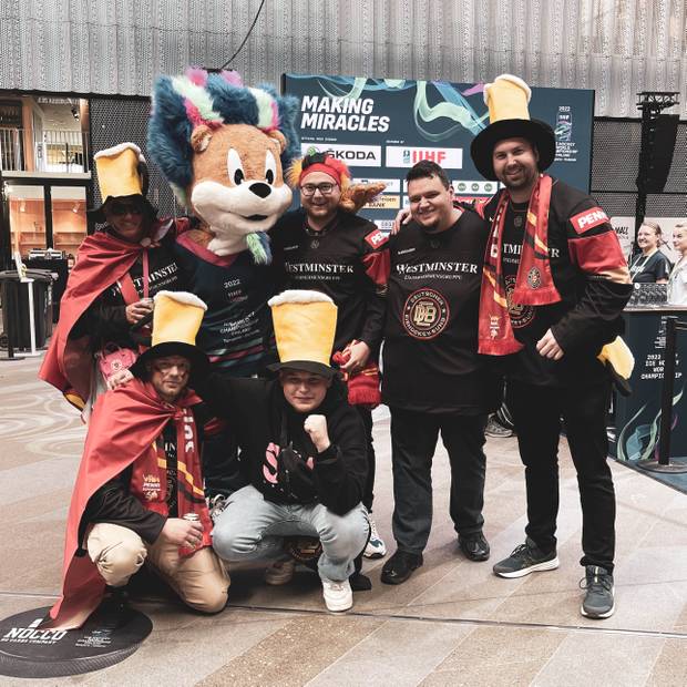 Die Teilnehmer der Penny Supporting 6 bei ihren Erlebnissen und ihrer Reise bei der Eishockey-WM in Finnland