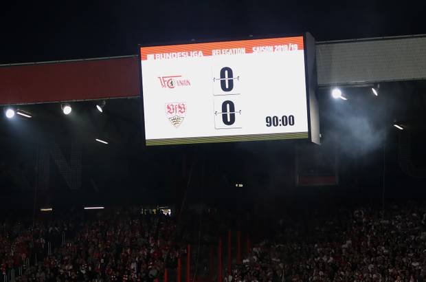 Platzsturm! So ausgelassen feiert Union Berlin den Aufstieg