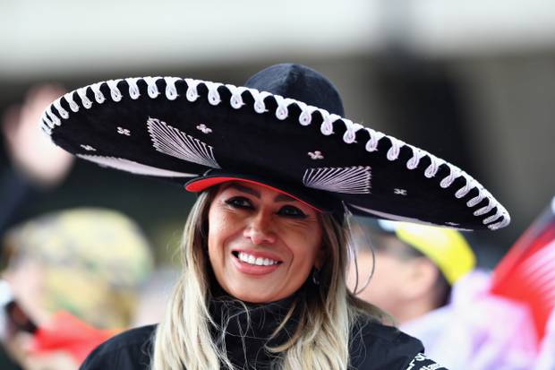 Feurige Mexikanerin heizt Chinesen ein