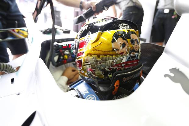 Diamanten, Deutschland, nackte Frauen - Die besten F1-Helmdesigns