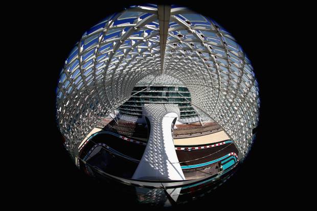 Formel-1-Fahrer in Weihnachtsstimmung