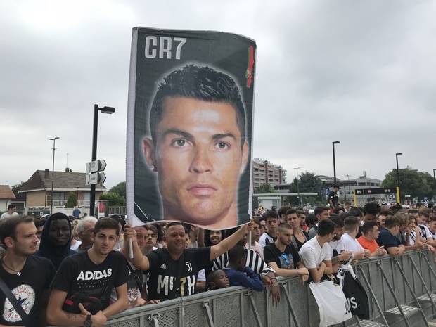Ronaldo-Hype in Turin! Seine Ankunft in Bildern
