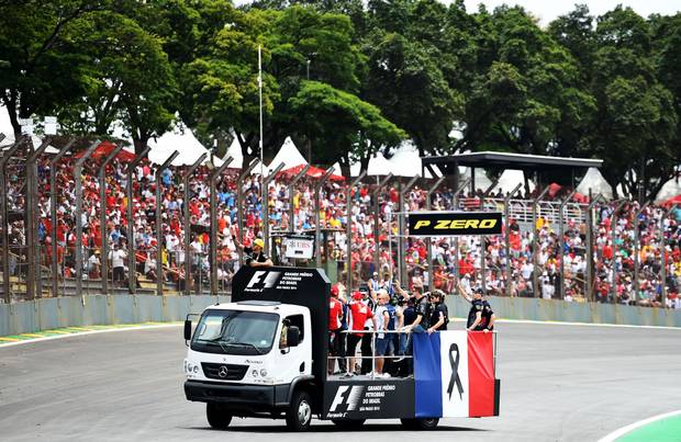 Formel 1 fühlt mit Frankreich