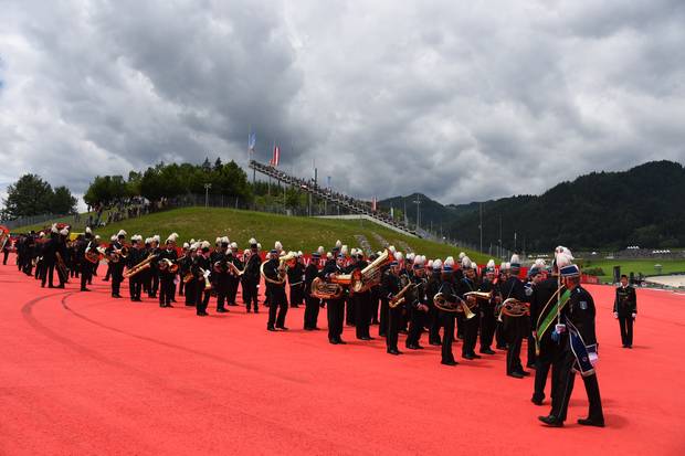 Blechhaufen im Doppelpack