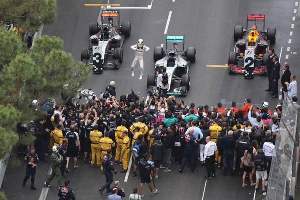 Hamilton: Schampus-Party mit Bieber