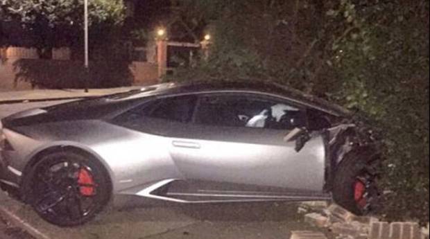 Fußballer mit Blechschaden