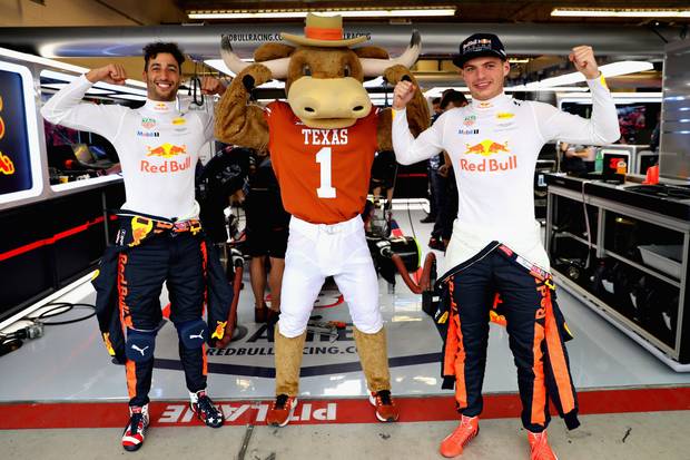 Ricciardo und Verstappen als Footballer