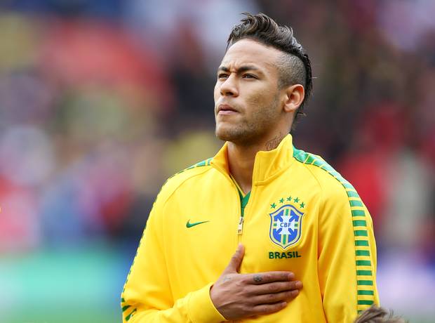 Brasiliens Neymar ganz böse gefoult