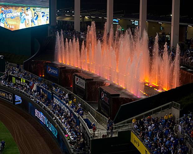 Royals fallen durch Elchtest