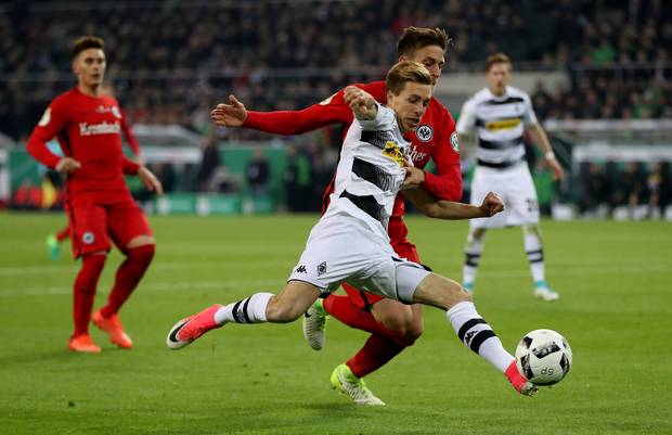 Einzelkritik: Hradecky glänzt - Wendt im Pech 