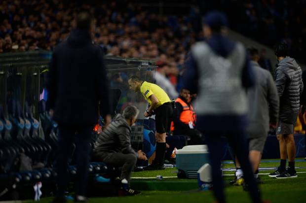 "Diebstahl auf Kosten der Römer": Italiens Presse attackiert Schiri