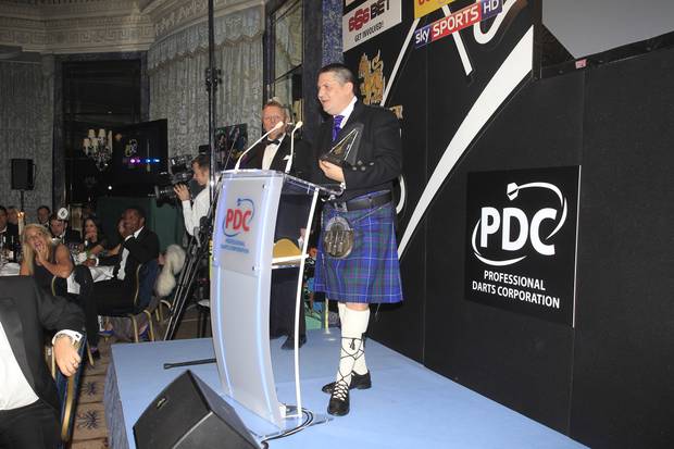 Die Abräumer im feinen Zwirn