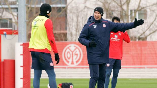 Ein Coach überstand Spielerstreik