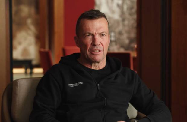 Matthäus kämpft mit den Tränen