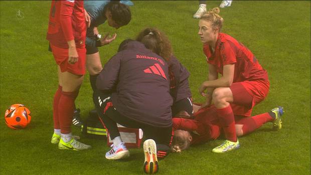 Bayern-Star spielt mit Zahnschiene