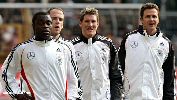 "Kein Rassist" - Asamoah springt Schweinsteiger zur Seite