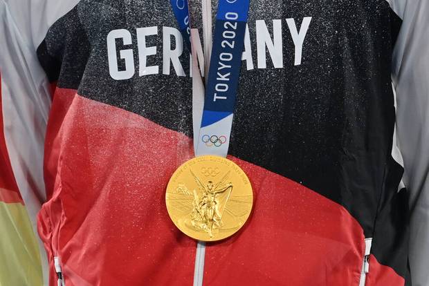 Bayern-Ikone nach Paris