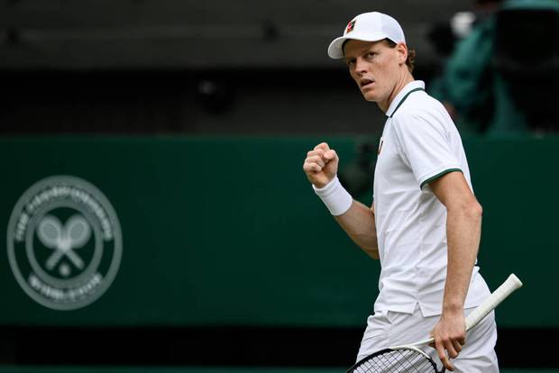 Sinner und Djokovic träumen weiter - deutsches Desaster