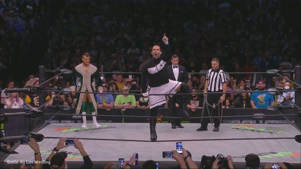 AEW Revolution: CM Punk läuft mit ROH Entrance Theme ein