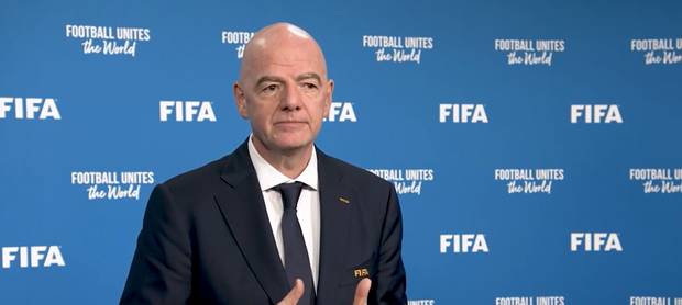 "Fußball kann keine geopolitischen Probleme lösen - aber..."