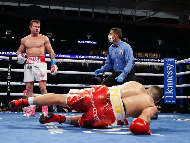 „Canelo“ Álvarez knockt Yildirim aus